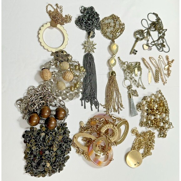 Necklace Jewelry Lot Mixed Media Metals Ready to Wear Resell Gift Some Signed - Picture 1 of 14